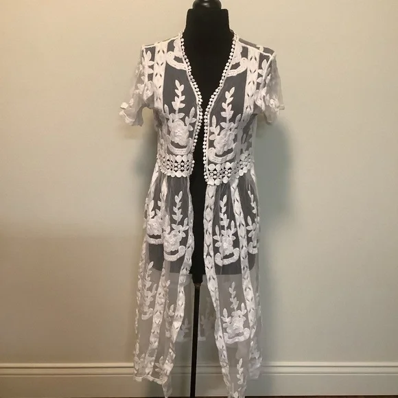 East 1946 Women’s small floral boho crochet short sleeves swimsuit /cover up - Picture 1 of 8